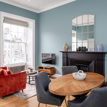 Dragon Suites Luxury Apartments At 9 Albyn Place Единбург Екстер'єр фото