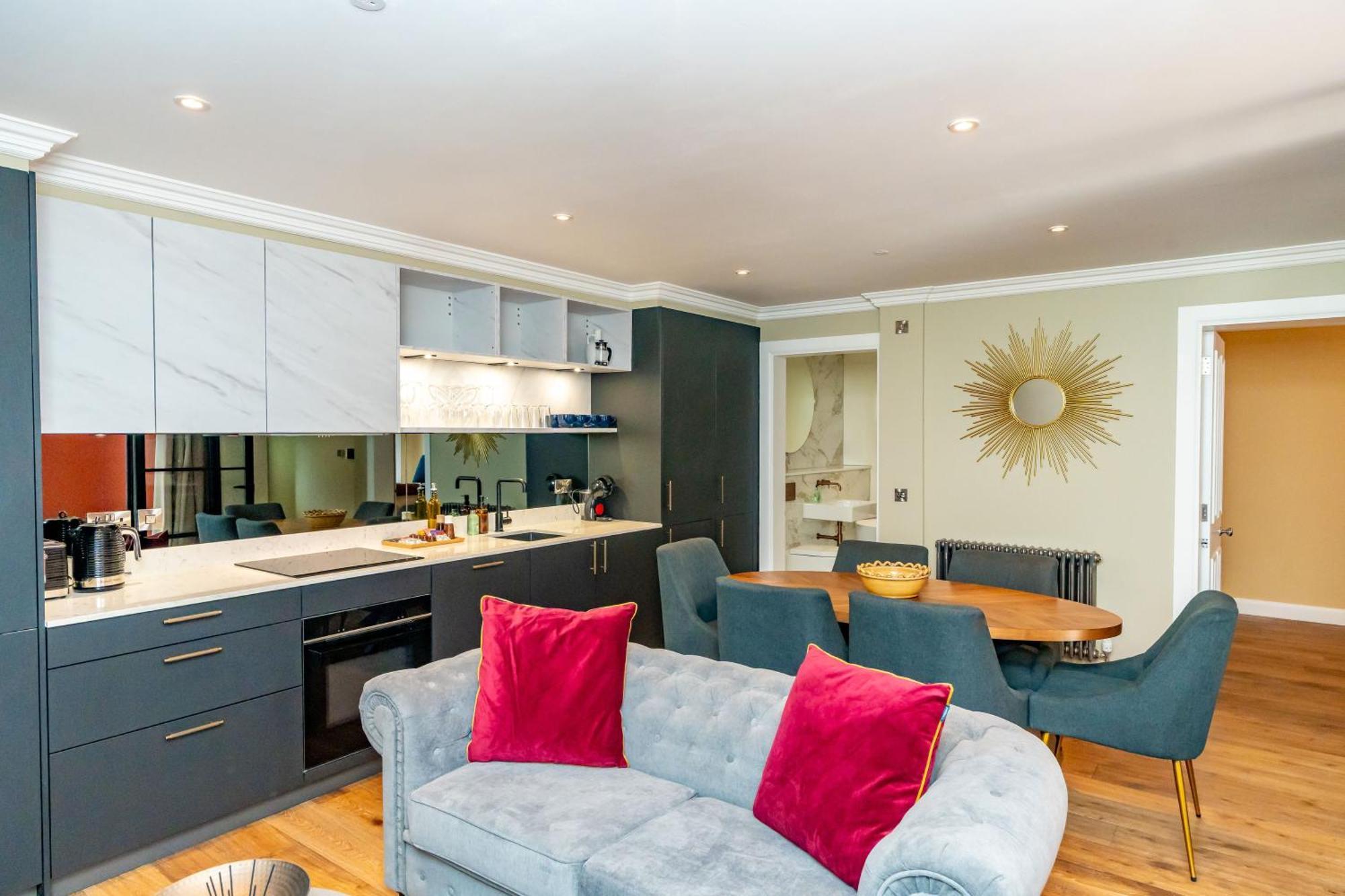 Dragon Suites Luxury Apartments At 9 Albyn Place Единбург Екстер'єр фото