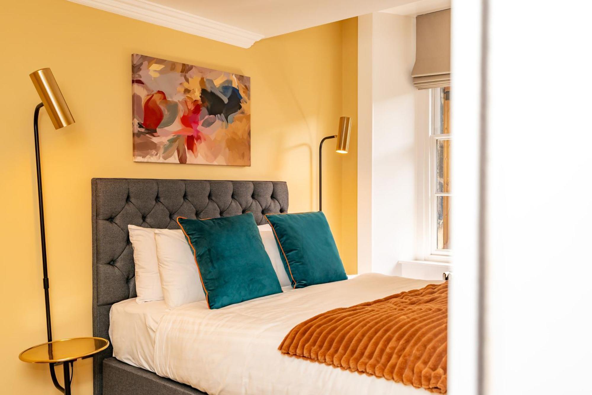Dragon Suites Luxury Apartments At 9 Albyn Place Единбург Екстер'єр фото