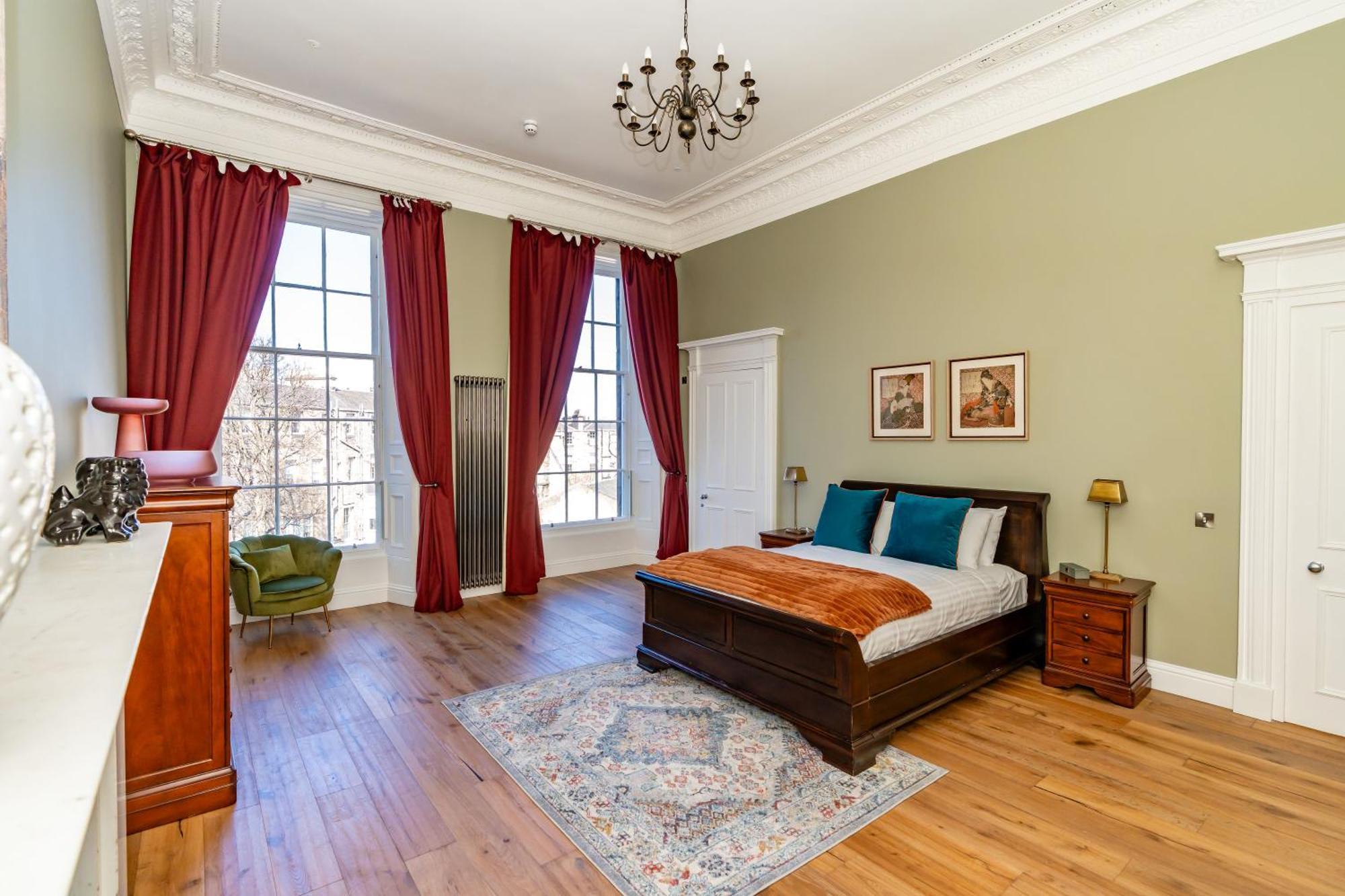 Dragon Suites Luxury Apartments At 9 Albyn Place Единбург Екстер'єр фото