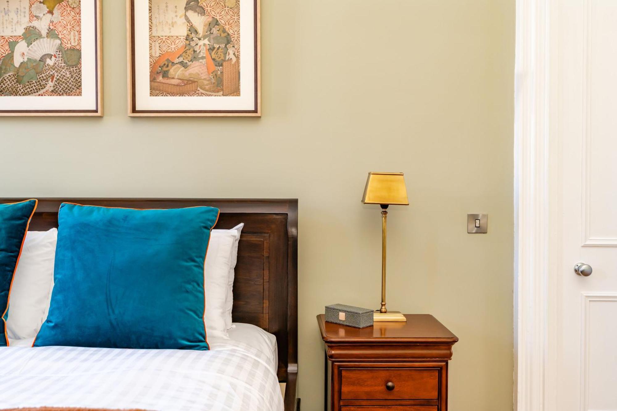 Dragon Suites Luxury Apartments At 9 Albyn Place Единбург Екстер'єр фото